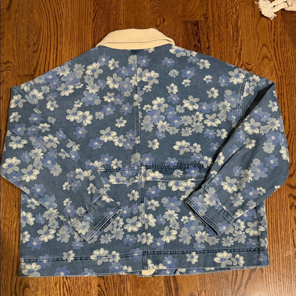 Entro Blue Floral Jean Jacket with Cream Collar medium - Picture 13 of 13